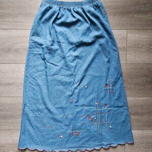 Vintage denim maxi skirt with floral embroidery size small